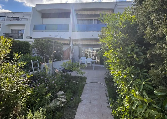 Jolie Marina Avec Et Acces Ponton Tatil Evi